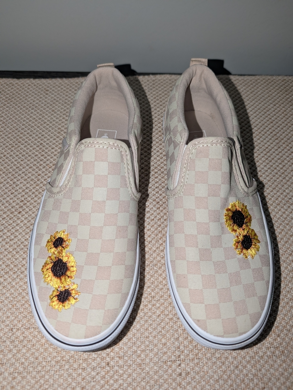 VANS Asher Slip-ons Girls 4 New Without Tags